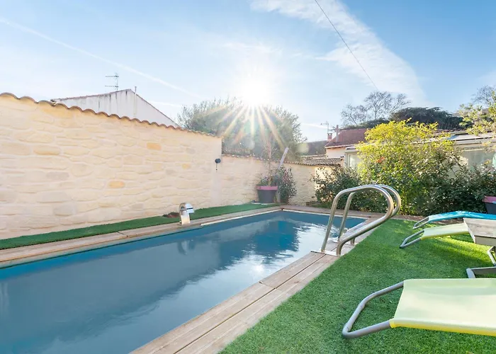 Le Houda Et En Option Nimes